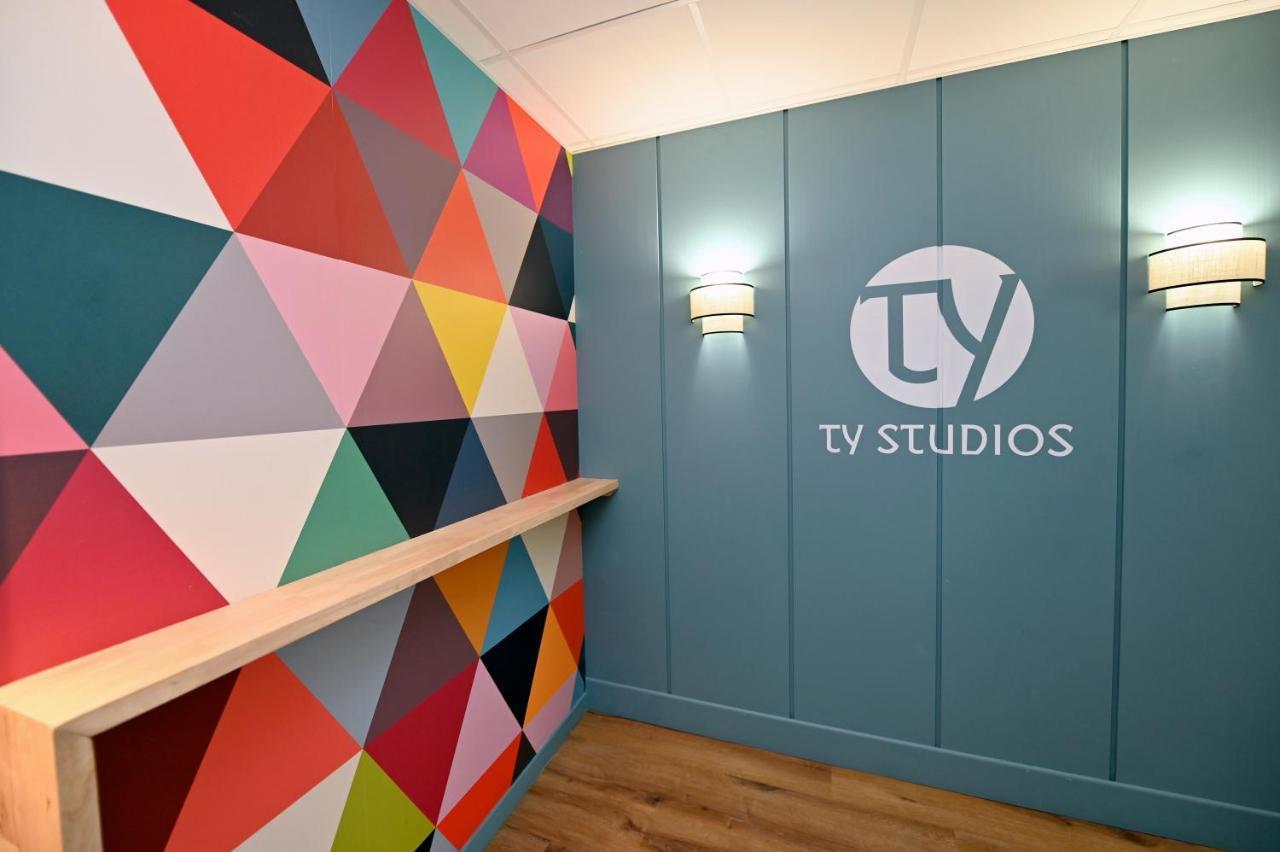 Ty Studios Hyper Centre Ville ブレスト エクステリア 写真